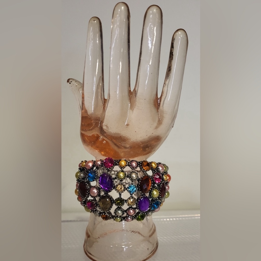 🎇REDUCED..SDLV Vintage Floral Silver Tone Bracelet